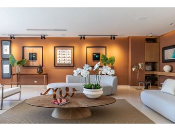 SE VENDE ESPECTACULAR CASA EN LAGOS DEL CAUJARAL