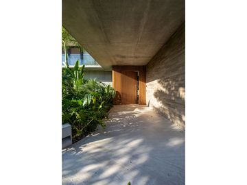 SE VENDE ESPECTACULAR CASA EN LAGOS DEL CAUJARAL