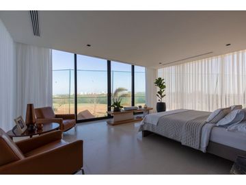 SE VENDE ESPECTACULAR CASA EN LAGOS DEL CAUJARAL