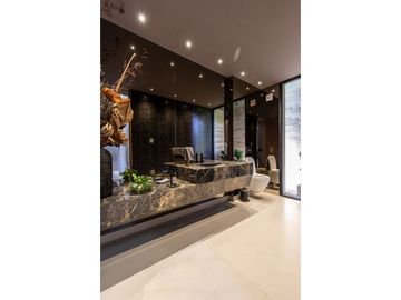 SE VENDE ESPECTACULAR CASA EN LAGOS DEL CAUJARAL