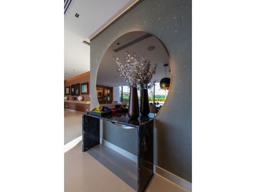 SE VENDE ESPECTACULAR CASA EN LAGOS DEL CAUJARAL