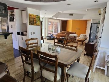 Casa en venta - 5 Dormitorios 5 Baños - Cochera - 420Mts2 - Canning