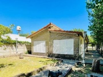 Casa en venta - 3 Dormitorios 2 Baños - 1.502Mts2 - General Belgrano