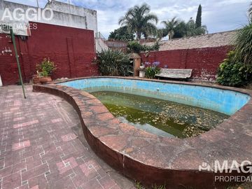 VENTA CASA EN VILLA SARMIENTO