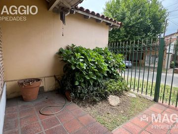 VENTA CASA EN VILLA SARMIENTO