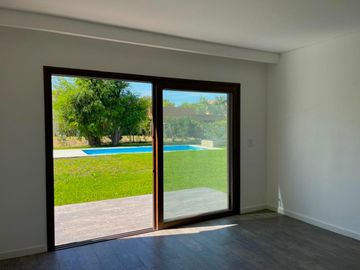 CASA EN VENTA A ESTRENAR EN LA RESERVA CARDALES APTO CREDITO ¡¡OPORTUNIDAD!!
