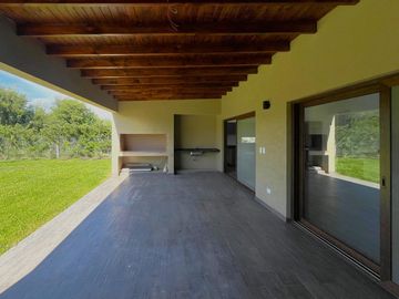 CASA EN VENTA A ESTRENAR EN LA RESERVA CARDALES APTO CREDITO ¡¡OPORTUNIDAD!!
