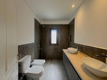 CASA EN VENTA A ESTRENAR EN LA RESERVA CARDALES APTO CREDITO ¡¡OPORTUNIDAD!!