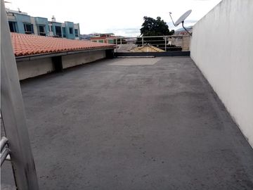 Las Casas, Casa Comercial en Renta, 400m2, 12 Ambientes