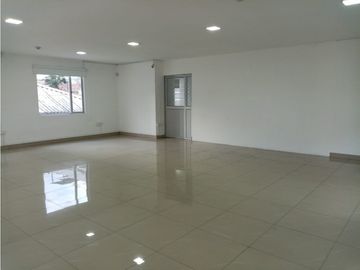 Las Casas, Casa Comercial en Renta, 400m2, 12 Ambientes