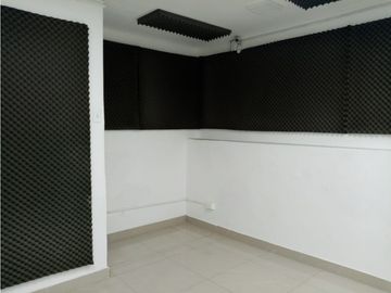 Las Casas, Casa Comercial en Renta, 400m2, 12 Ambientes