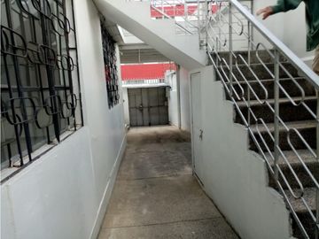 Las Casas, Casa Comercial en Renta, 400m2, 12 Ambientes