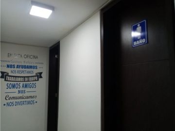 Las Casas, Casa Comercial en Renta, 400m2, 12 Ambientes