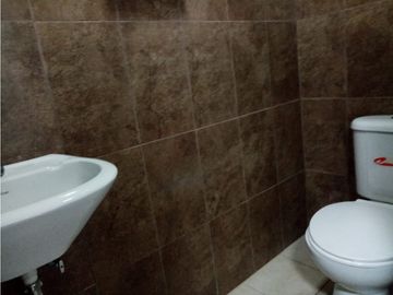Las Casas, Casa Comercial en Renta, 400m2, 12 Ambientes