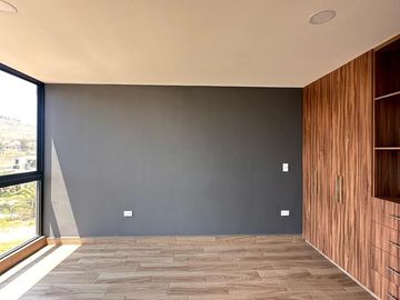 Casa de 5 recamaras en venta en Lomas de Angelopolis Puebla.