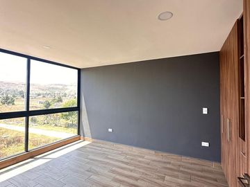 Casa de 5 recamaras en venta en Lomas de Angelopolis Puebla.