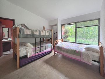 VENTA O RENTA DE CASA EN CONDOMINIO COL JACARANDAS CUERNAVACA ALBERCA Y JARDIN