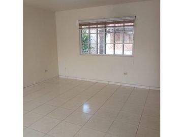 COD01 Casa Dúplex en Venta - Los Cortijos, Arraiján
