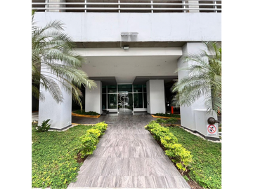 Se Vende Apartamento en PH Simja – Altos del Golf!