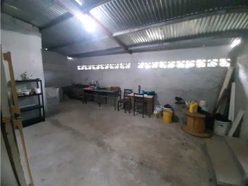 VENDO CASA CON TERRENO EN LA  CHORRERA INDUSTRIAL