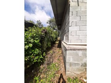 VENDO CASA CON TERRENO EN LA  CHORRERA INDUSTRIAL
