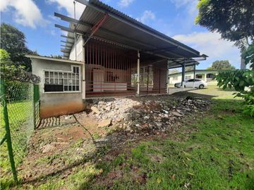 VENDO CASA CON TERRENO EN LA  CHORRERA INDUSTRIAL