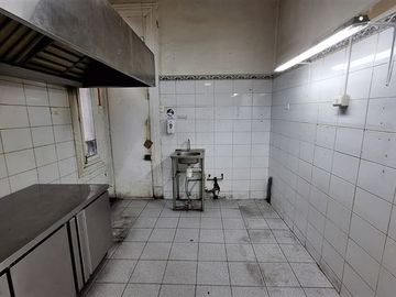 Local Comercial en Venta en Metro Monseñor Eyzaguirre