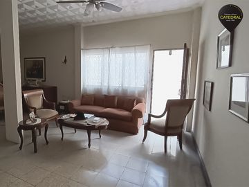 Casa de venta en Urdesa Central – código:21573