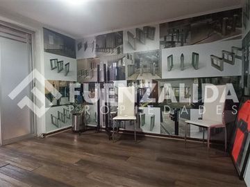 Oficina en Venta en Francisco de Villagra / Violeta Parra