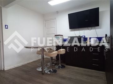 Oficina en Venta en Francisco de Villagra / Violeta Parra