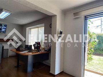 Oficina en Venta en Francisco de Villagra / Violeta Parra