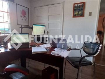 Oficina en Venta en Francisco de Villagra / Violeta Parra