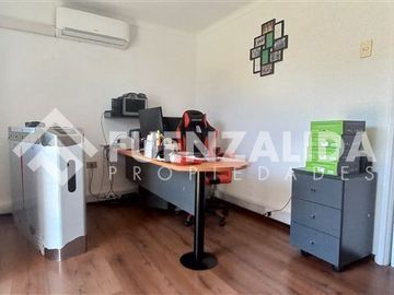 Oficina en Venta en Francisco de Villagra / Violeta Parra