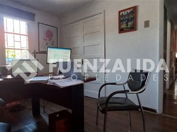 Oficina en Venta en Francisco de Villagra / Violeta Parra
