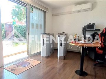 Oficina en Venta en Francisco de Villagra / Violeta Parra