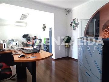 Oficina en Venta en Francisco de Villagra / Violeta Parra