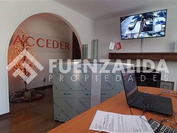 Oficina en Venta en Francisco de Villagra / Violeta Parra