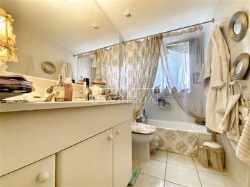 Departamento en Venta en Presidente Riesco con Luz