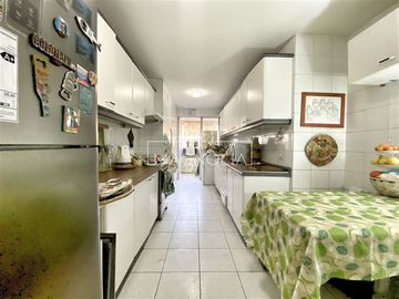 Departamento en Venta en Presidente Riesco con Luz