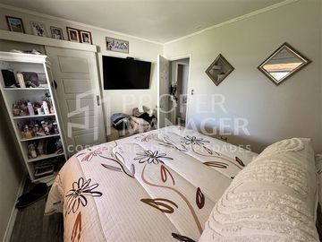 Casa en Venta en Casa 3 Pisos 105m2 5D-3B + Terraza - Parque Lantaño