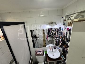 Casa en Venta en Casa 3 Pisos 105m2 5D-3B + Terraza - Parque Lantaño