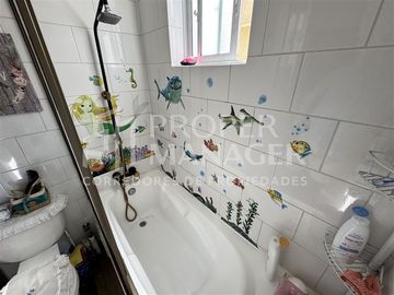 Casa en Venta en Casa 3 Pisos 105m2 5D-3B + Terraza - Parque Lantaño