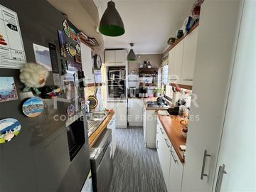 Casa en Venta en Casa 3 Pisos 105m2 5D-3B + Terraza - Parque Lantaño