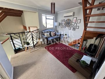 Casa en Venta en Casa 3 Pisos 105m2 5D-3B + Terraza - Parque Lantaño