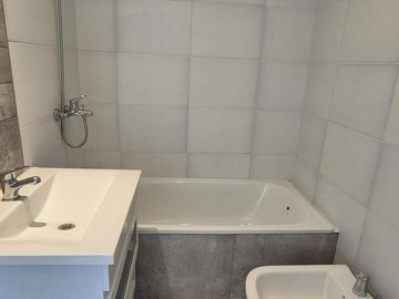 Departamento 2 ambientes VENTA Lomas de Zamora