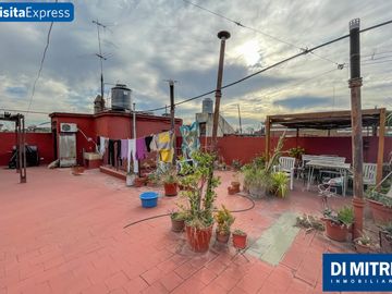 ¡Un PH muy amplio y con todos los ambientes que necesitas!  Visitalo Express HOY mismo!