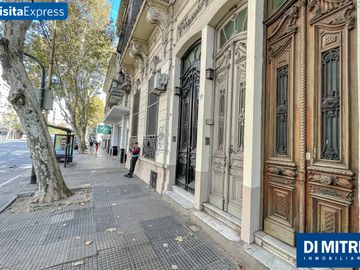 ¡Un PH muy amplio y con todos los ambientes que necesitas!  Visitalo Express HOY mismo!