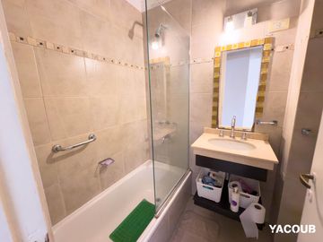 Departamento en venta - 2 dormitorios 1 baño 1 cochera - 55 mts2 - La Plata
