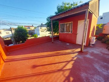 Venta PH al frente 2 ambientes sin expensas
