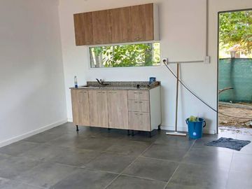 Oportunidad de Inversión, venta de 3 casas de un dormitorio, Plottier.